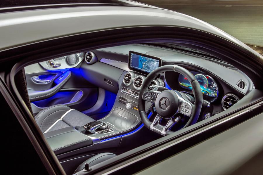 Интерьер Mercedes-AMG C63 S Coupe (C205) 2019 года  (AU) (фото 16 из 40)